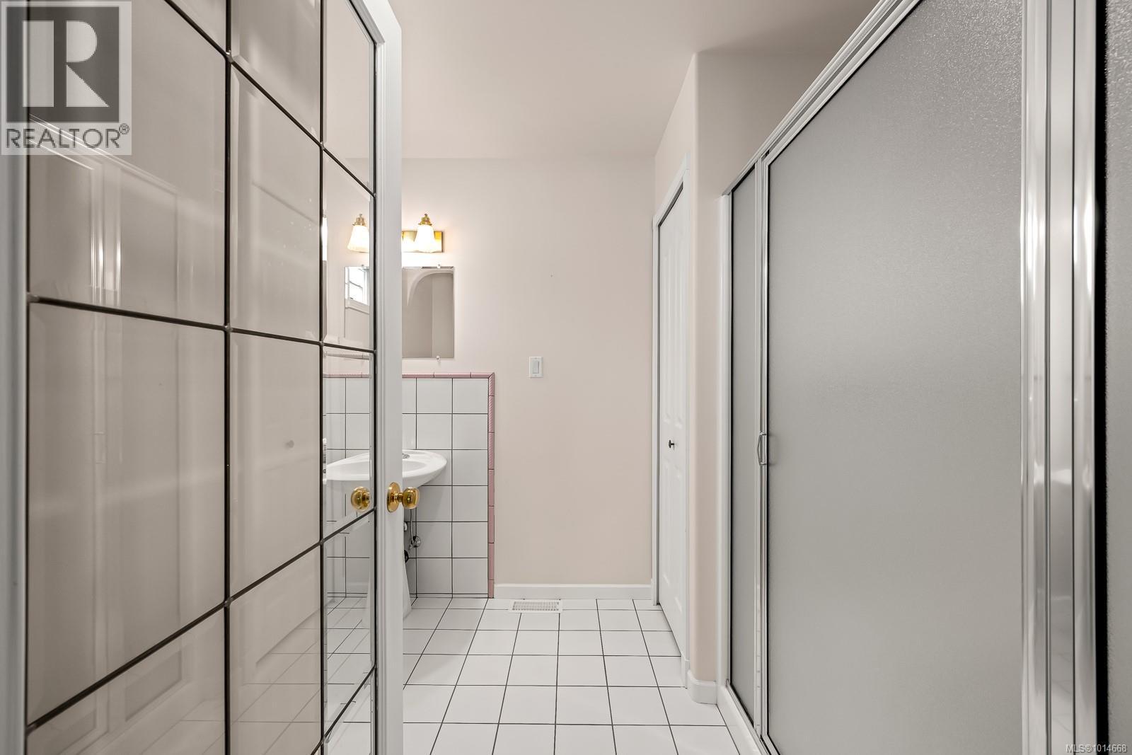 1582 Mallard Dr, Courtenay