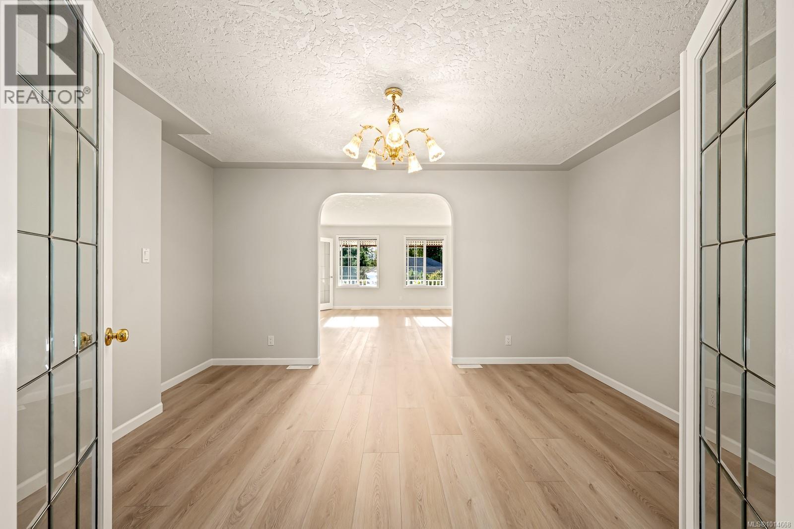 1582 Mallard Dr, Courtenay