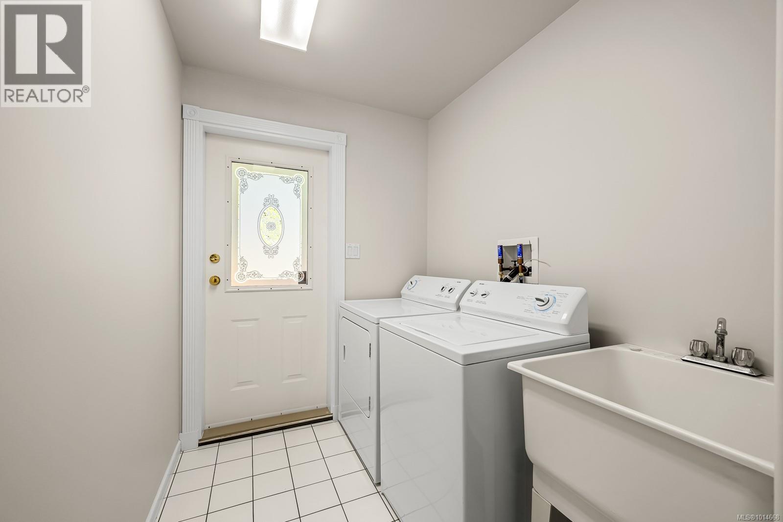 1582 Mallard Dr, Courtenay