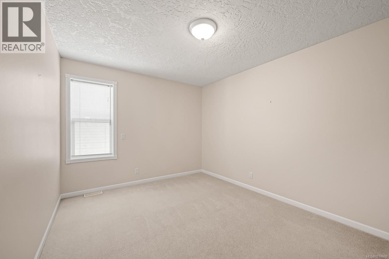 1582 Mallard Dr, Courtenay