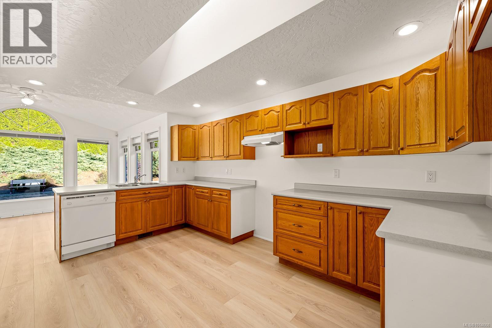 1582 Mallard Dr, Courtenay