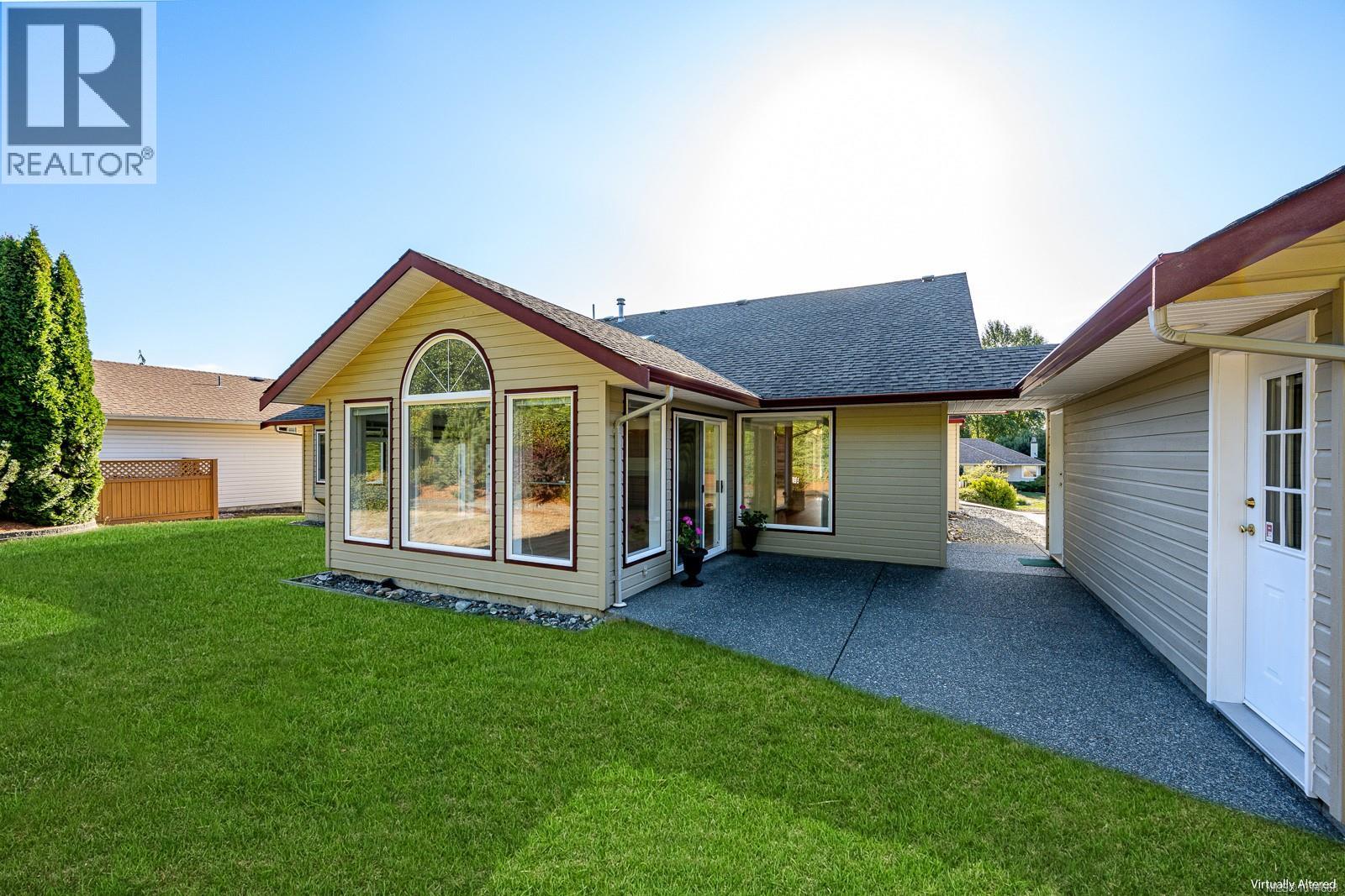 1582 Mallard Dr, Courtenay