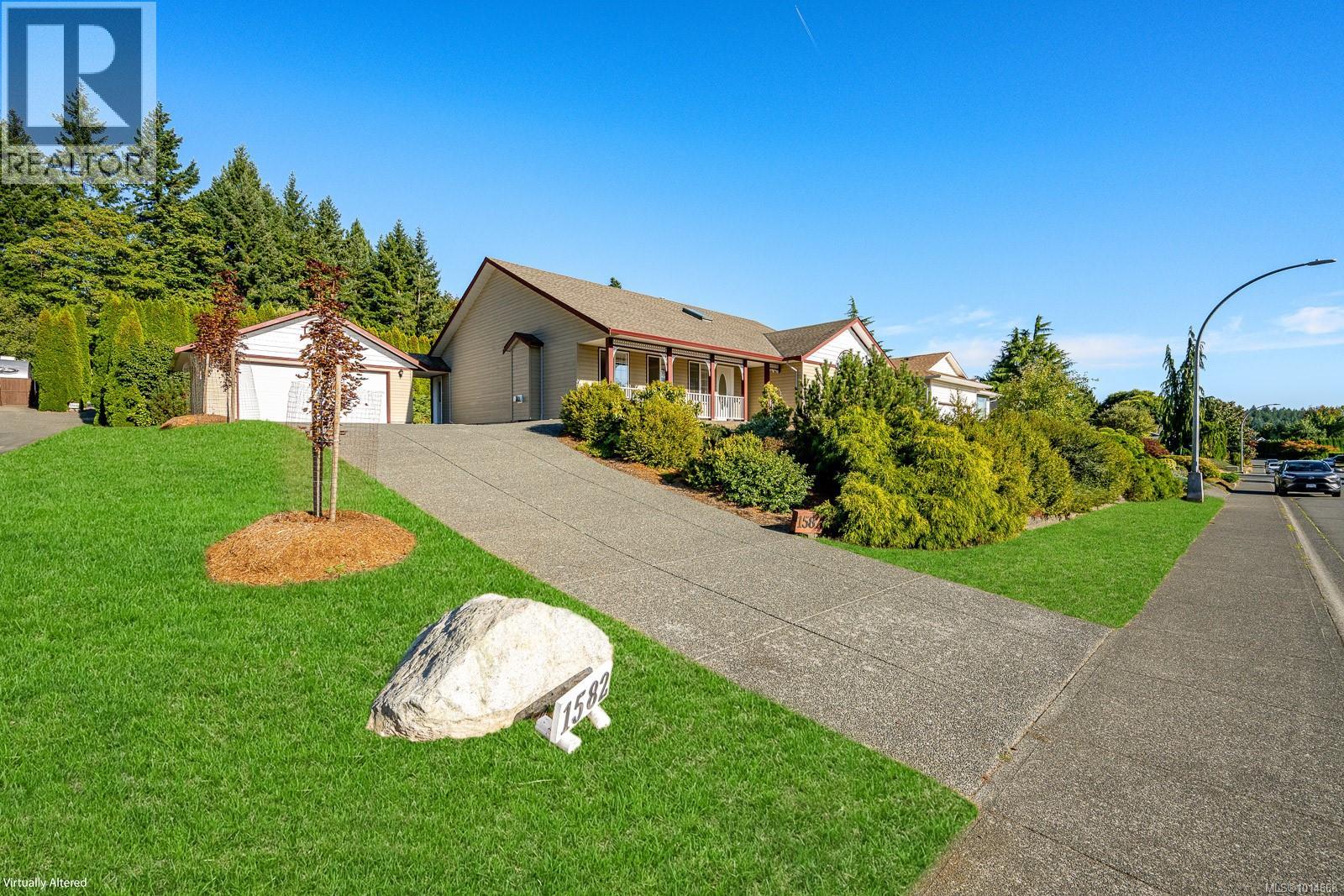 1582 Mallard Dr, Courtenay