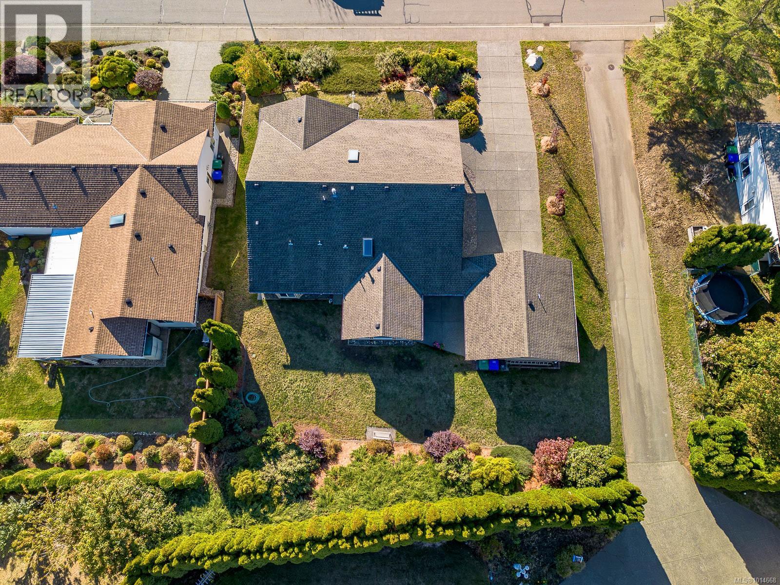 1582 Mallard Dr, Courtenay