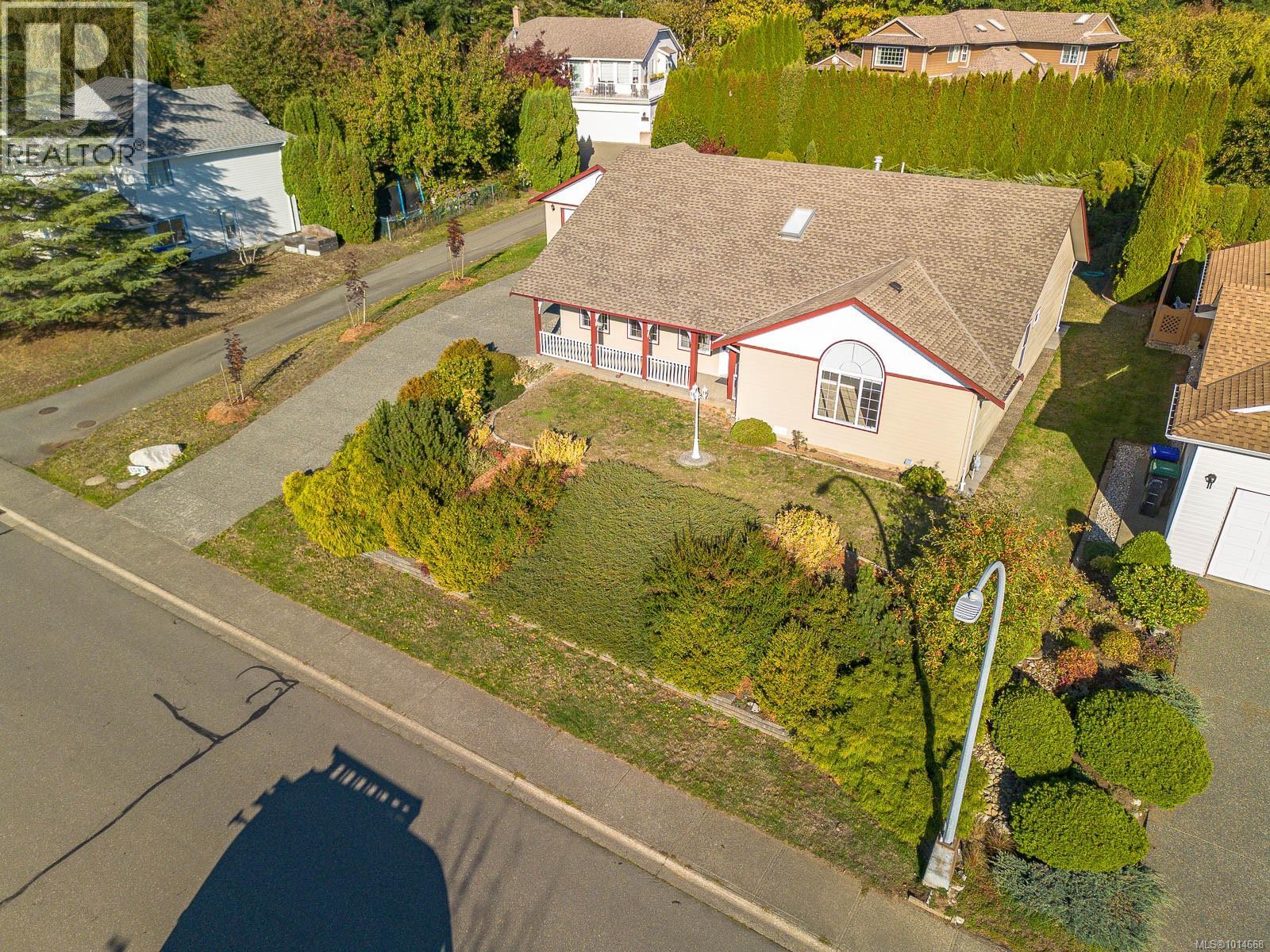 1582 Mallard Dr, Courtenay