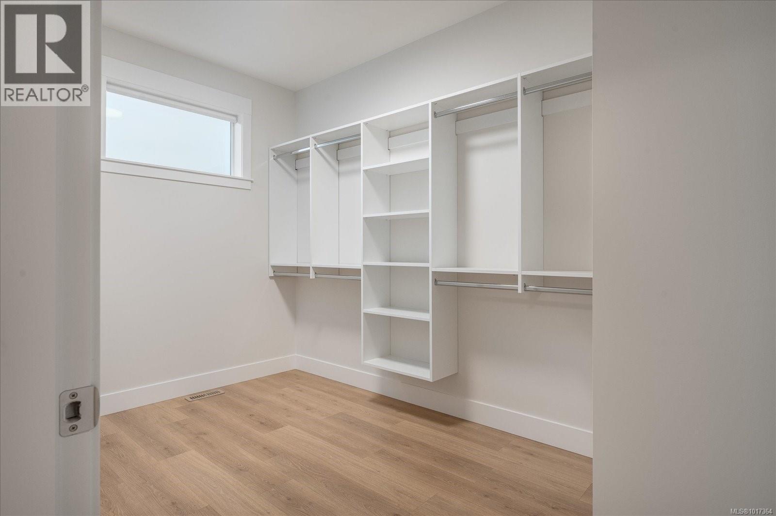 4552 SUNCREST RD - 23