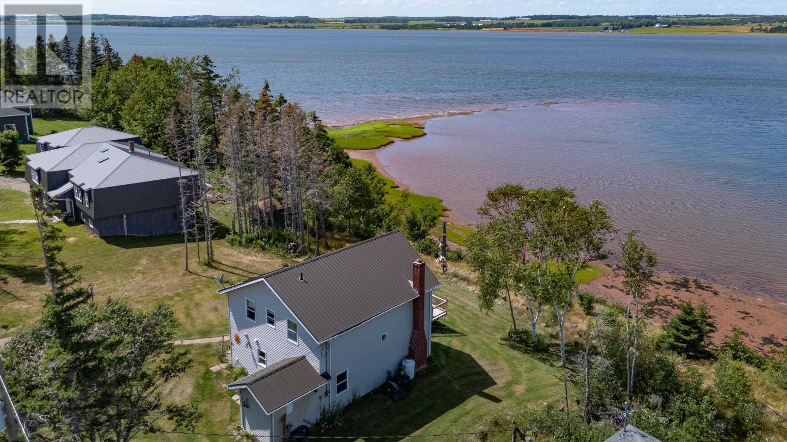 39 RIVERBANK DRIVE - 2