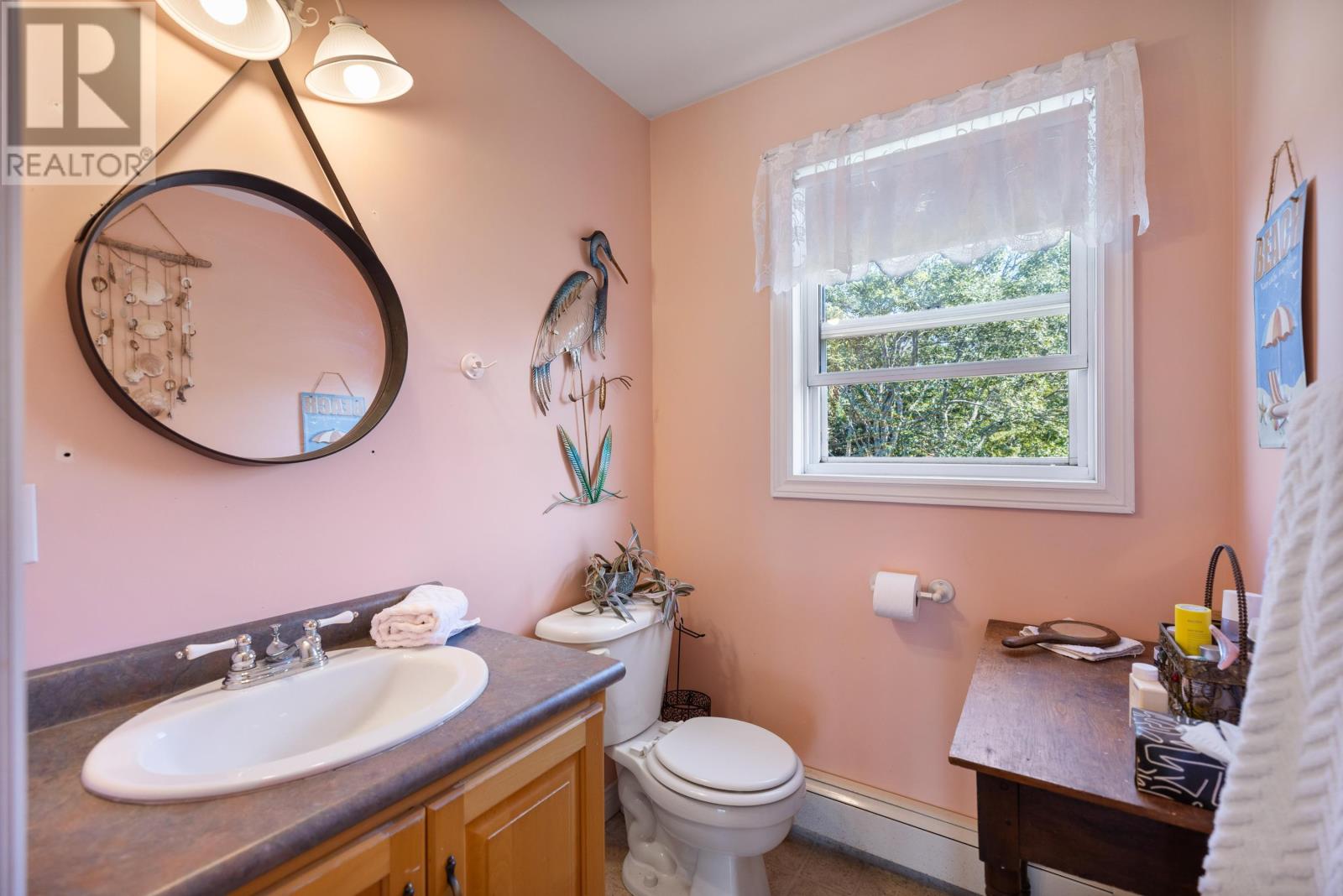 39 RIVERBANK DRIVE - 27