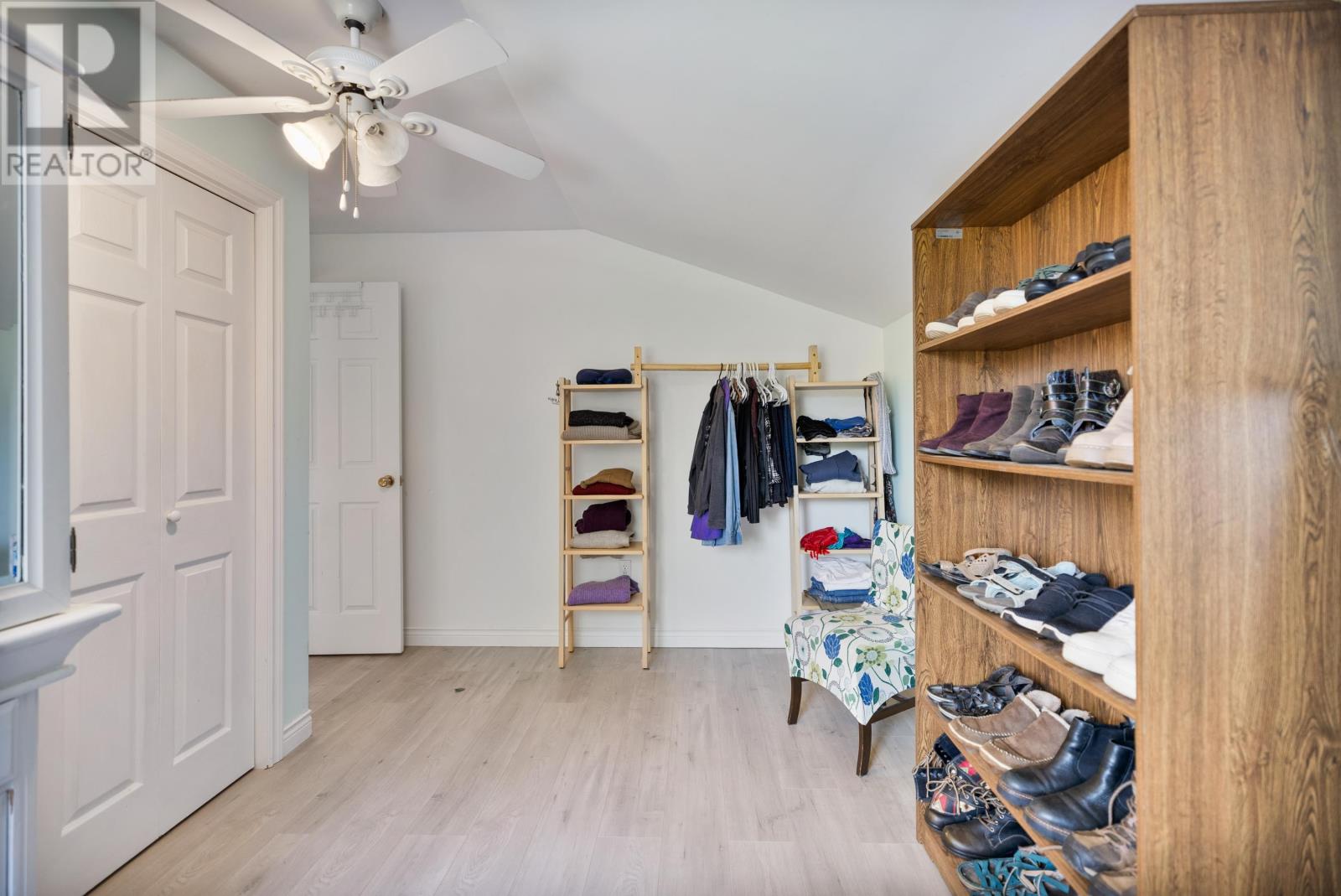 39 RIVERBANK DRIVE - 29