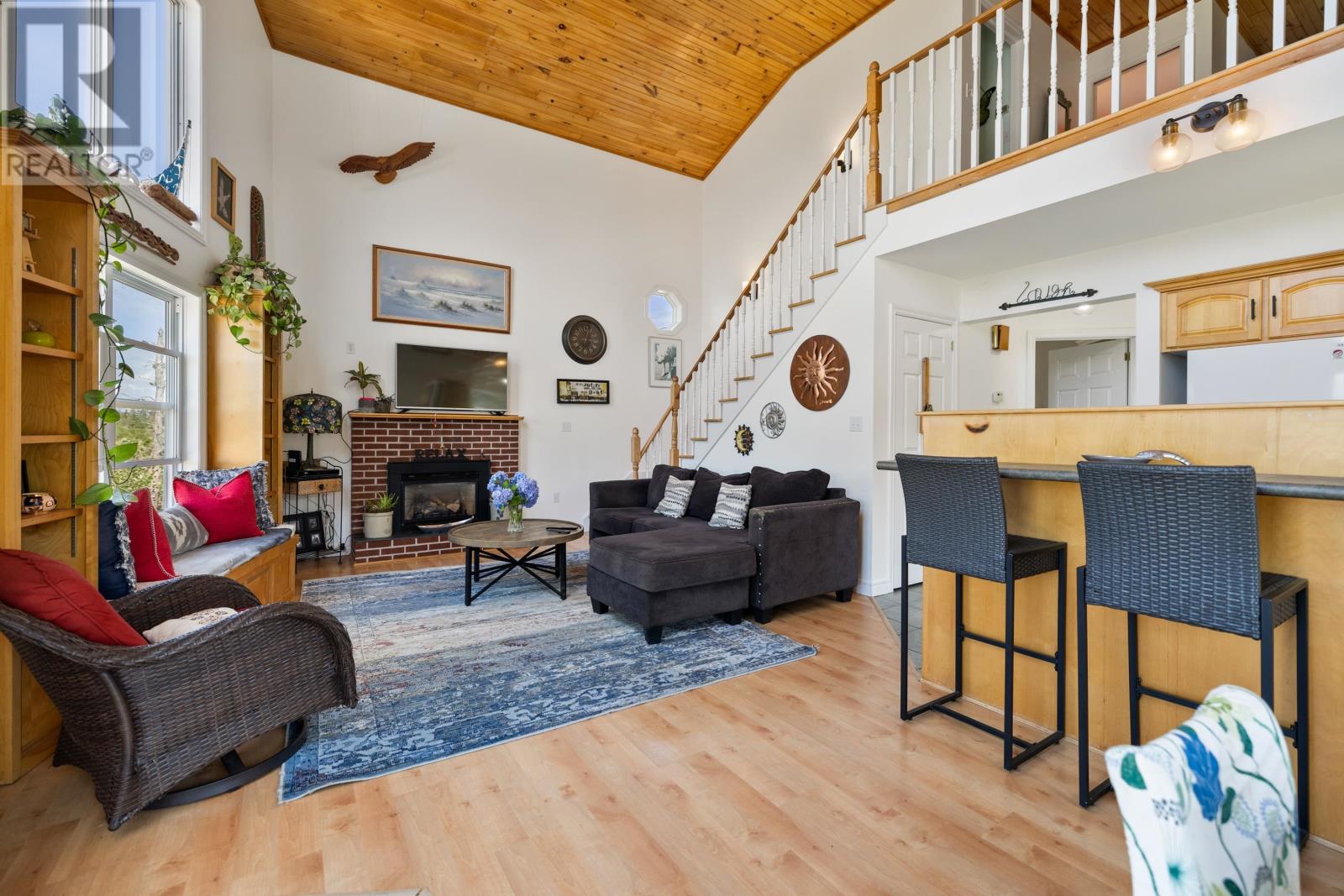 39 RIVERBANK DRIVE - 8