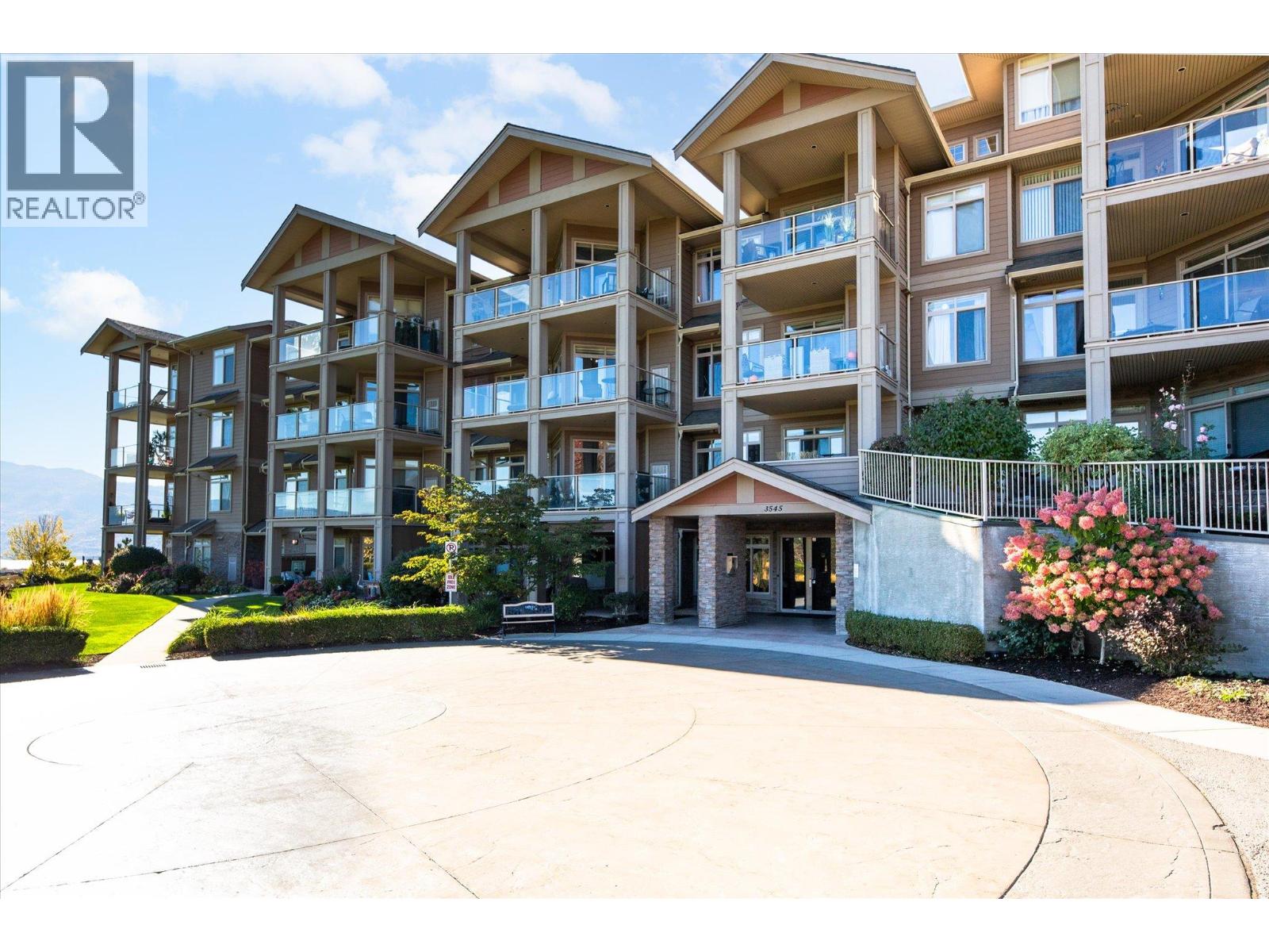 302 3545 Carrington Road, West Kelowna