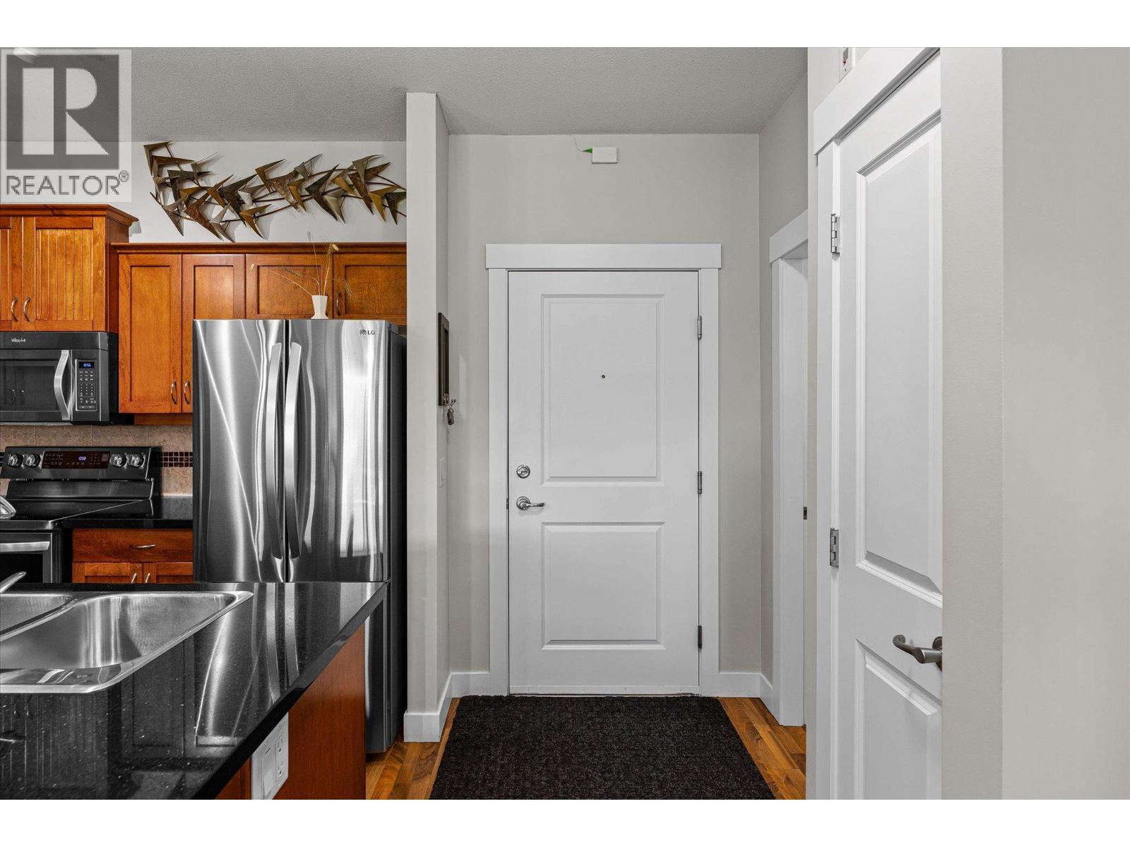 302 3545 Carrington Road, West Kelowna