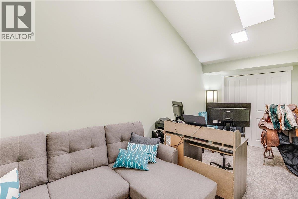 5570 Broadwater Road Unit# 315, Castlegar