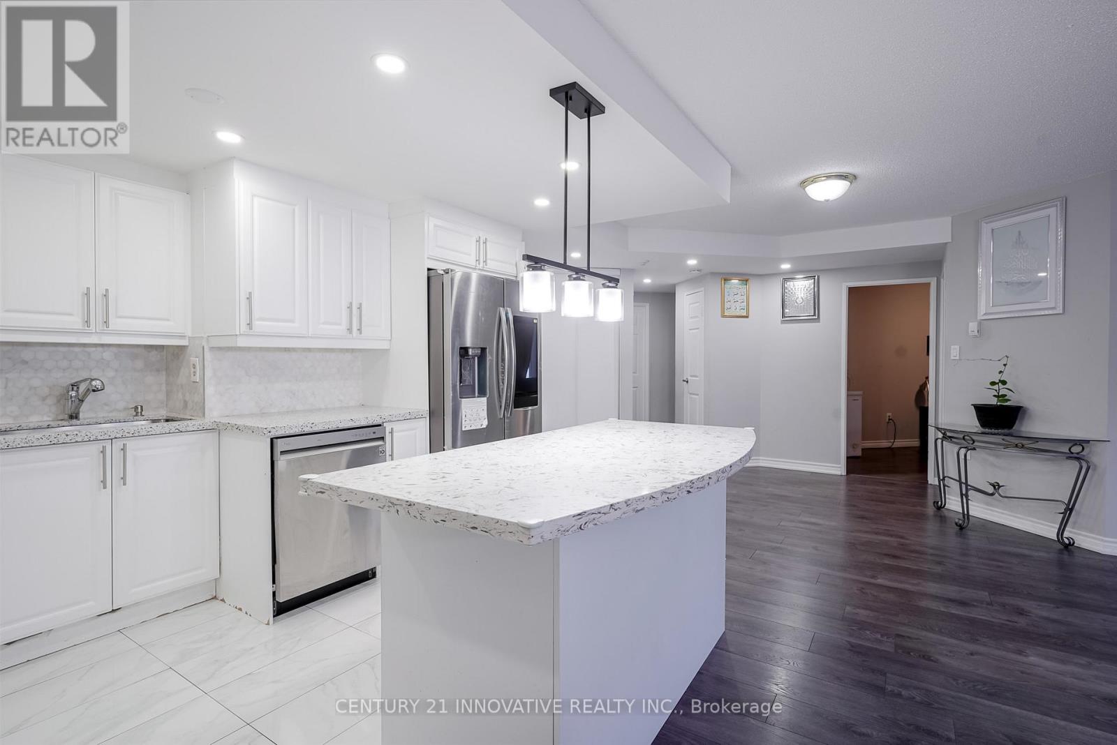 #205 5580 SHEPPARD AVENUE E - 11