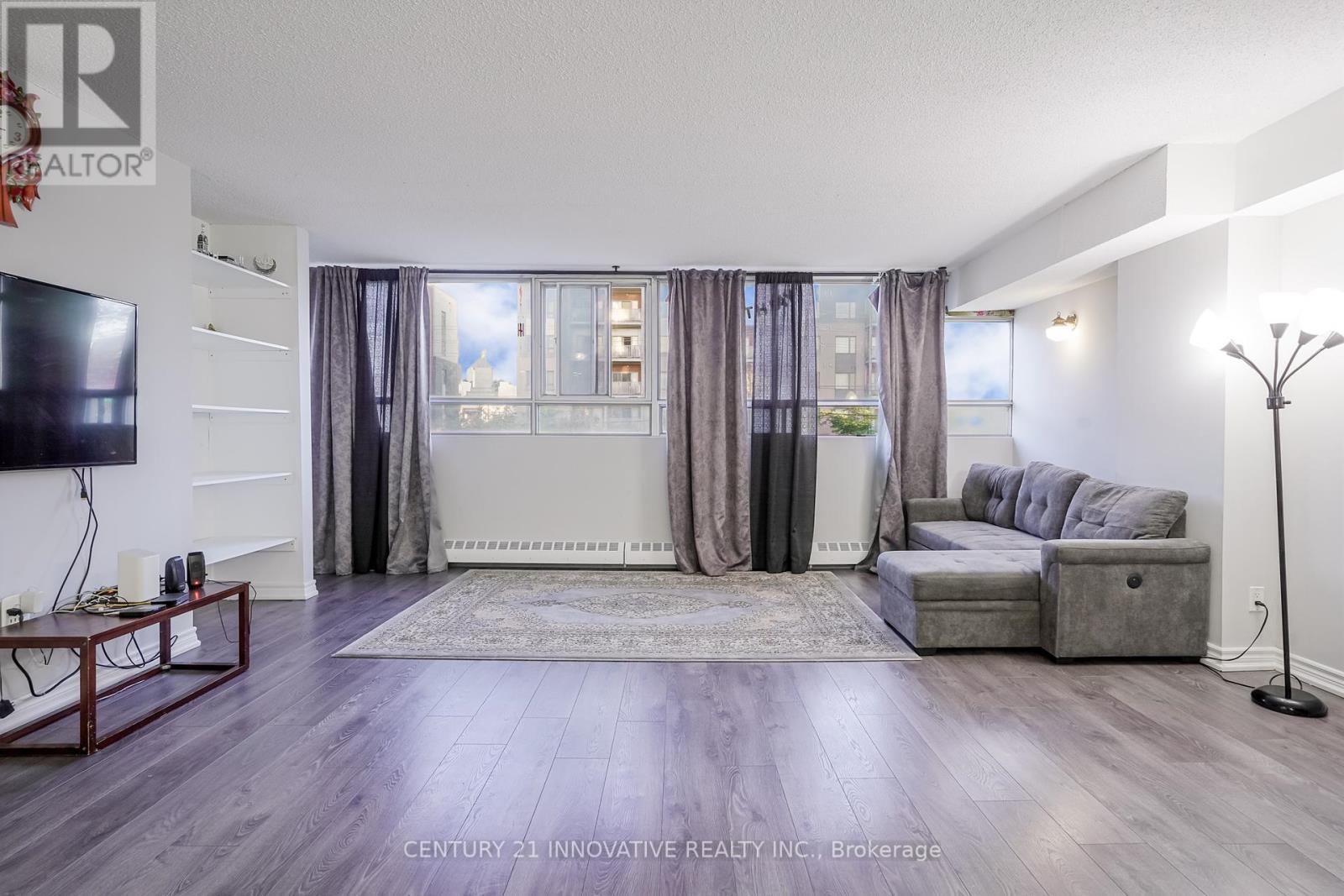 #205 5580 SHEPPARD AVENUE E - 18