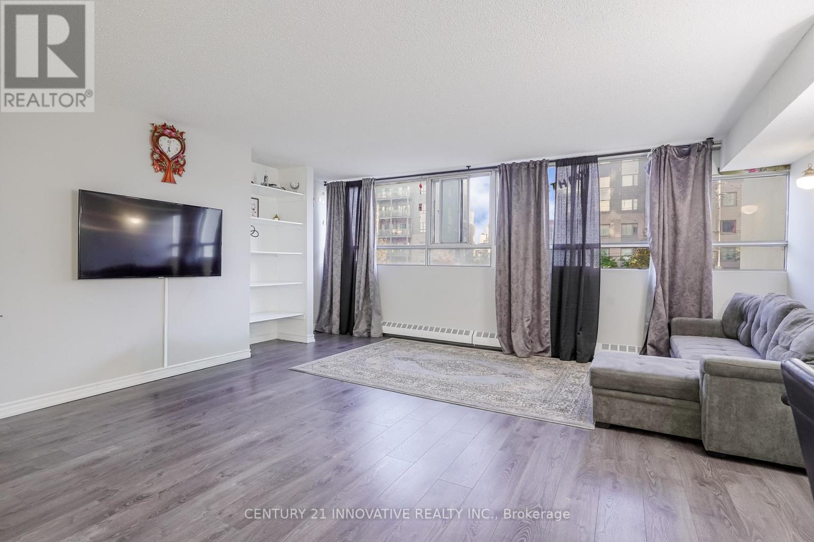 #205 5580 SHEPPARD AVENUE E - 19