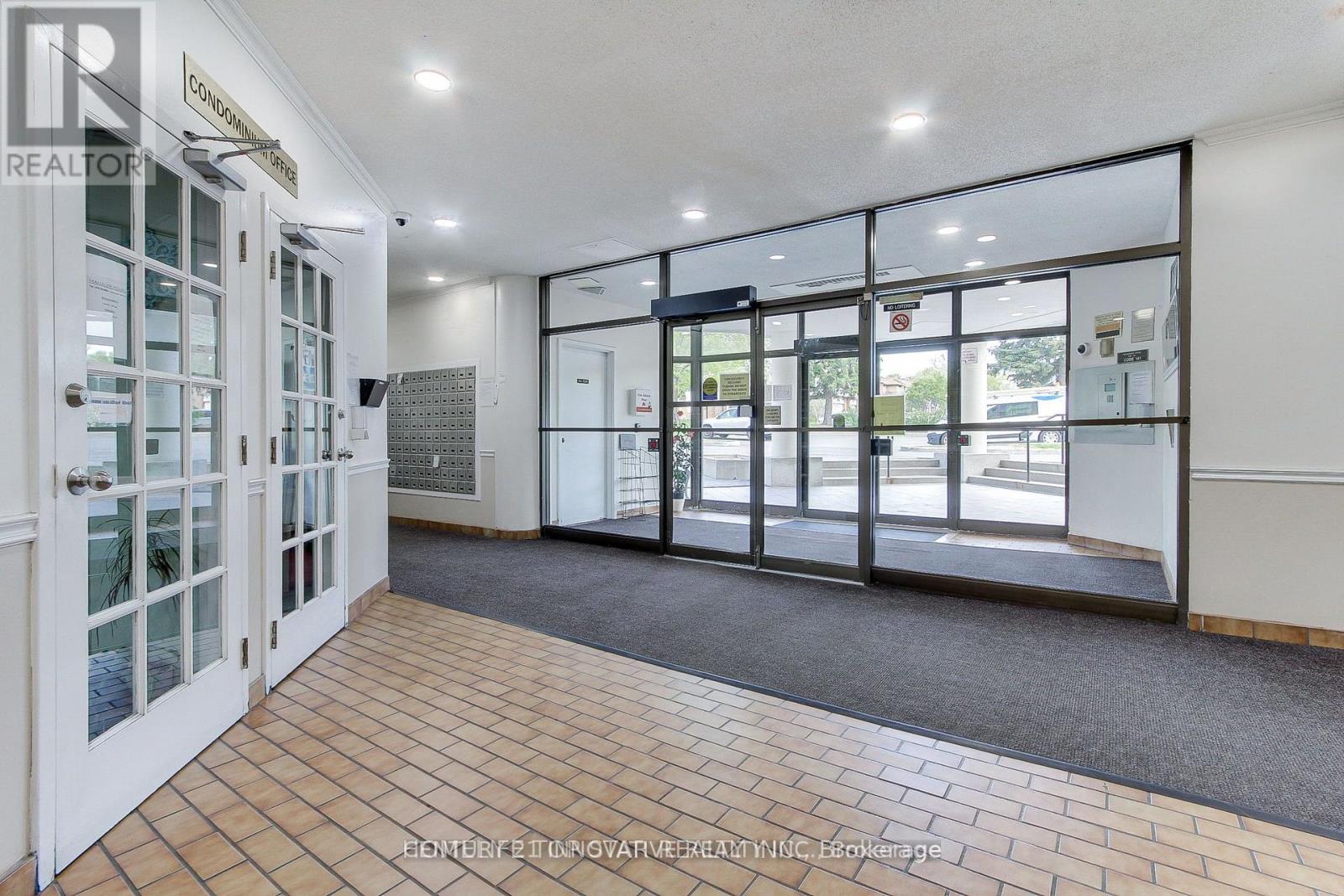 #205 5580 SHEPPARD AVENUE E - 2