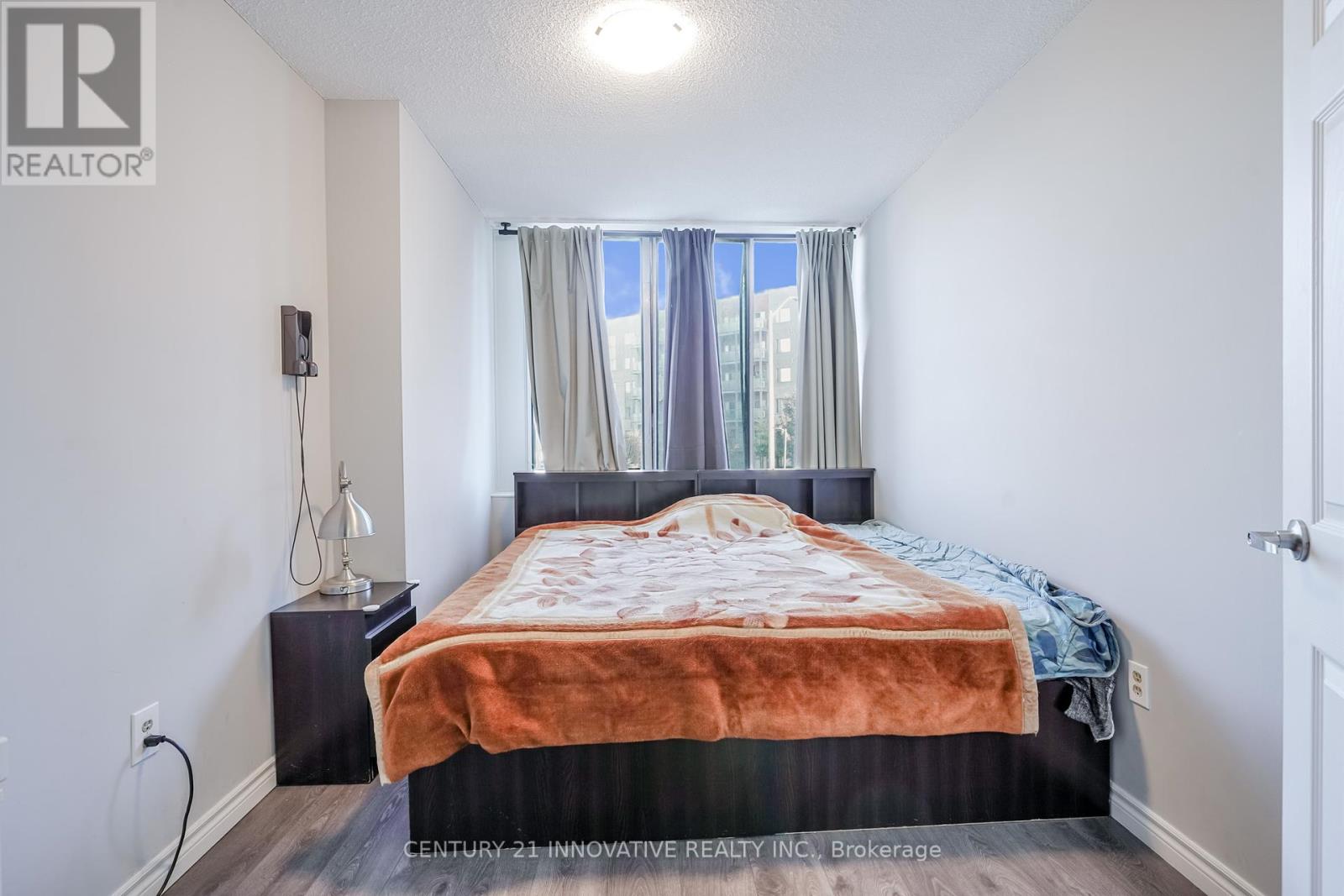 #205 5580 SHEPPARD AVENUE E - 24