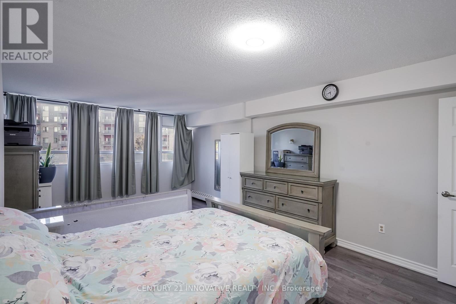 #205 5580 SHEPPARD AVENUE E - 26