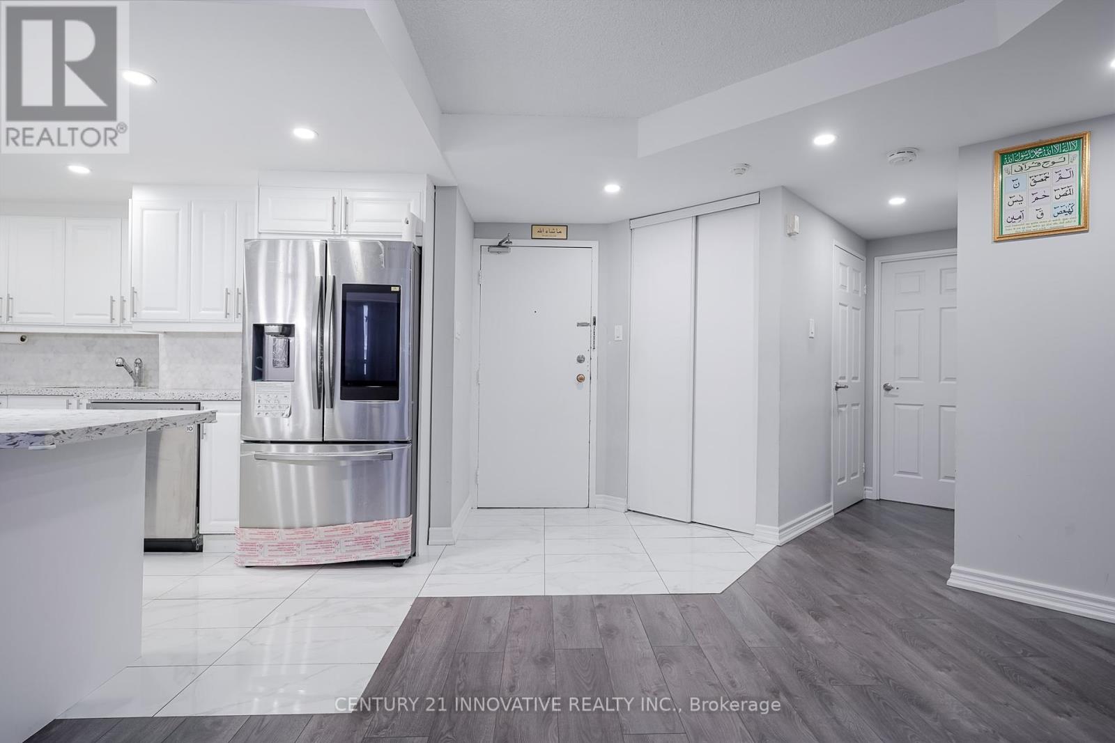 #205 5580 SHEPPARD AVENUE E - 7