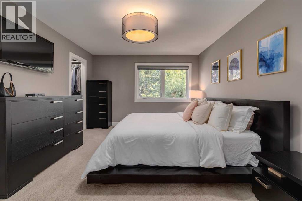 Single Family House for Sale in  Mt Douglas Point SE McKenzie Lake Calgary 