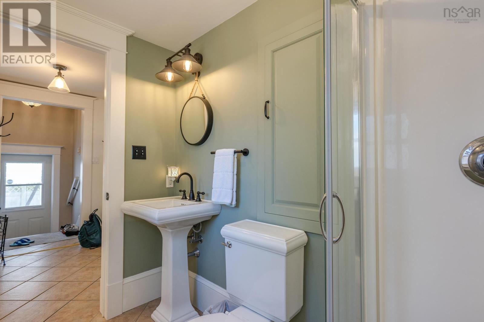 Property 21 of 51 of 57 Alexandra Avenue