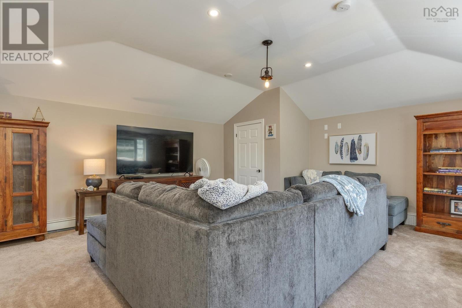 Property 24 of 51 of 57 Alexandra Avenue