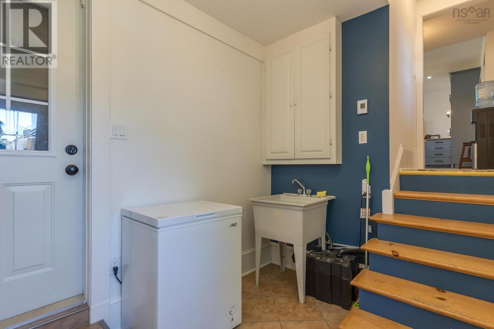 Property 25 of 51 of 57 Alexandra Avenue