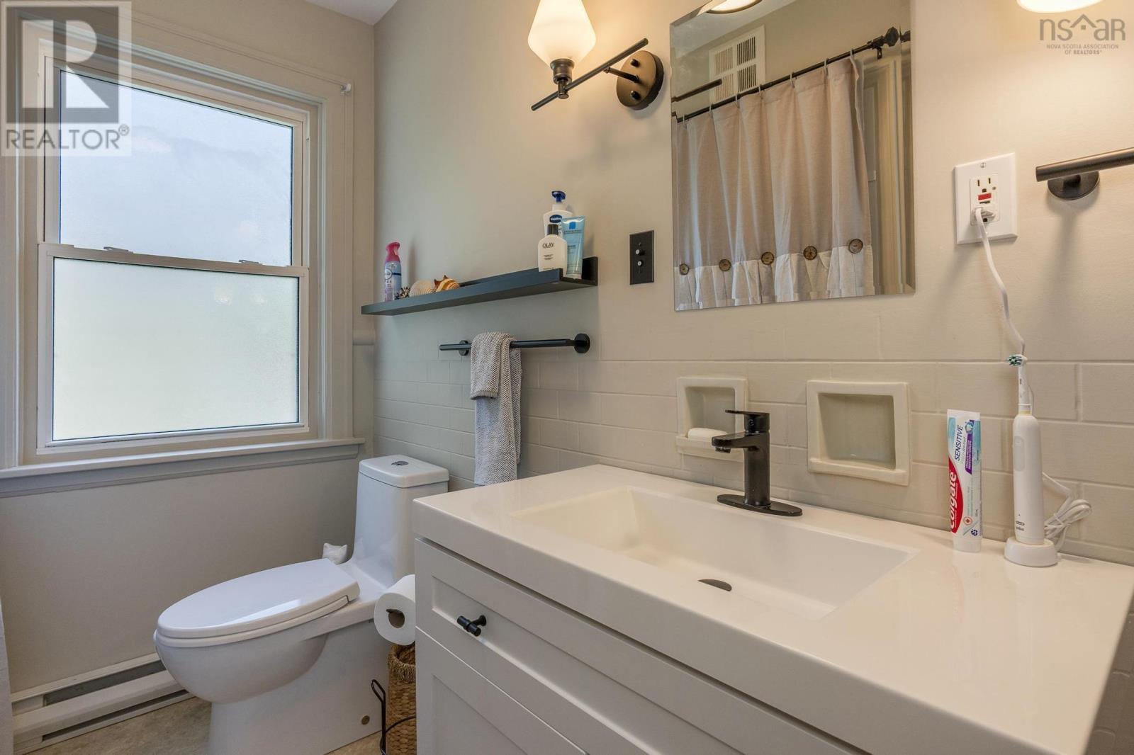 Property 37 of 51 of 57 Alexandra Avenue