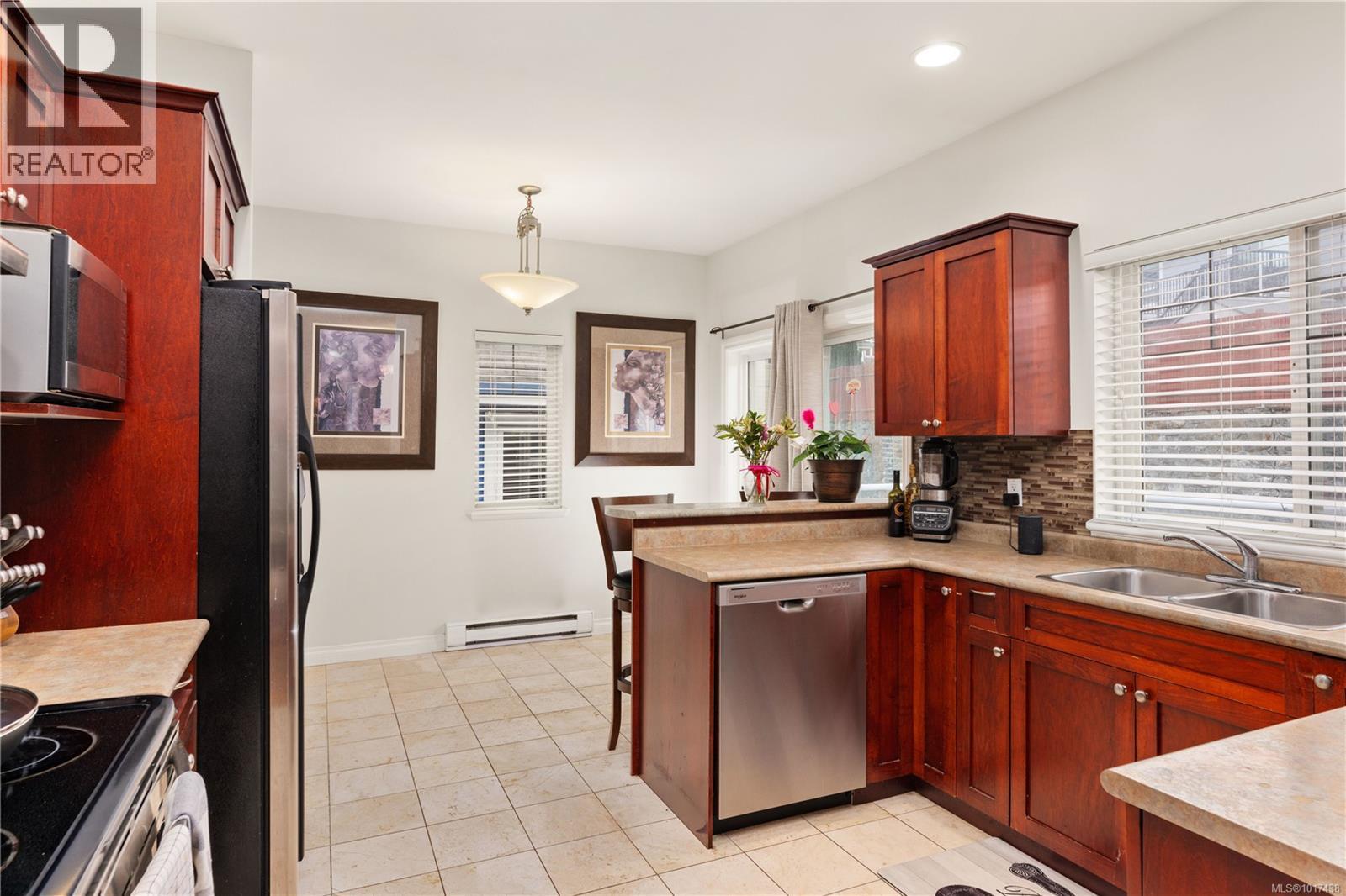  2168 Kingbird Drive, Langford