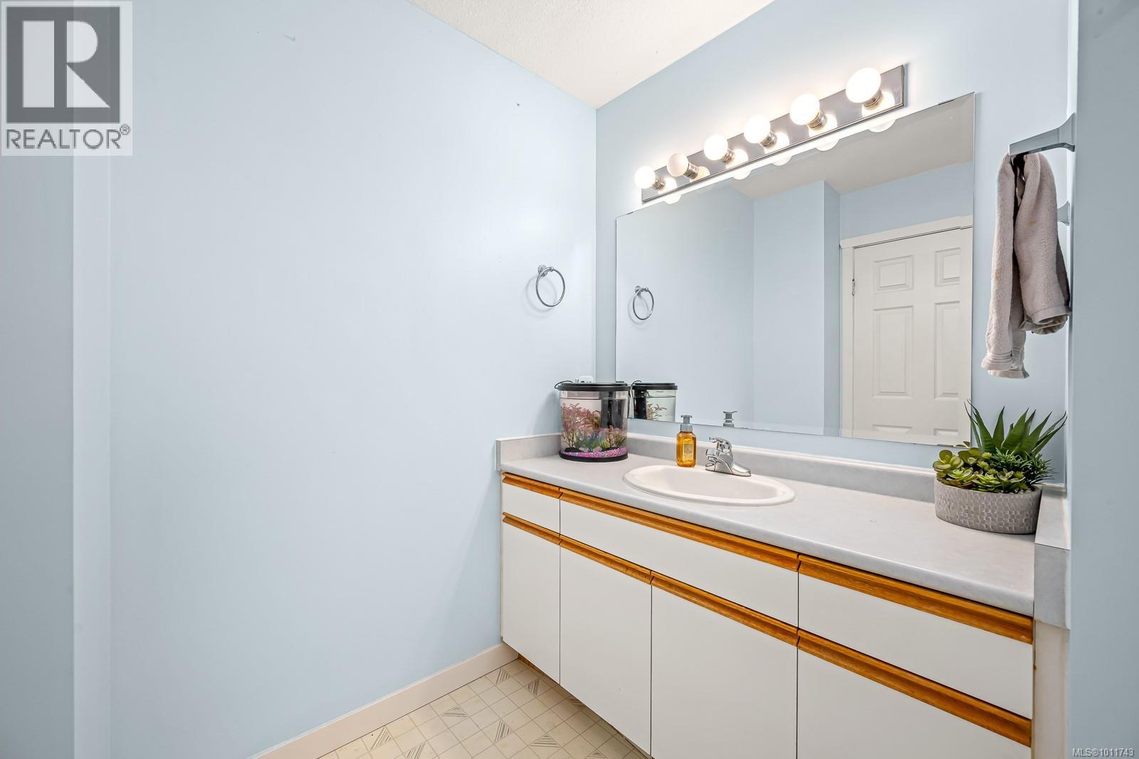 334 680 Murrelet Dr, Comox