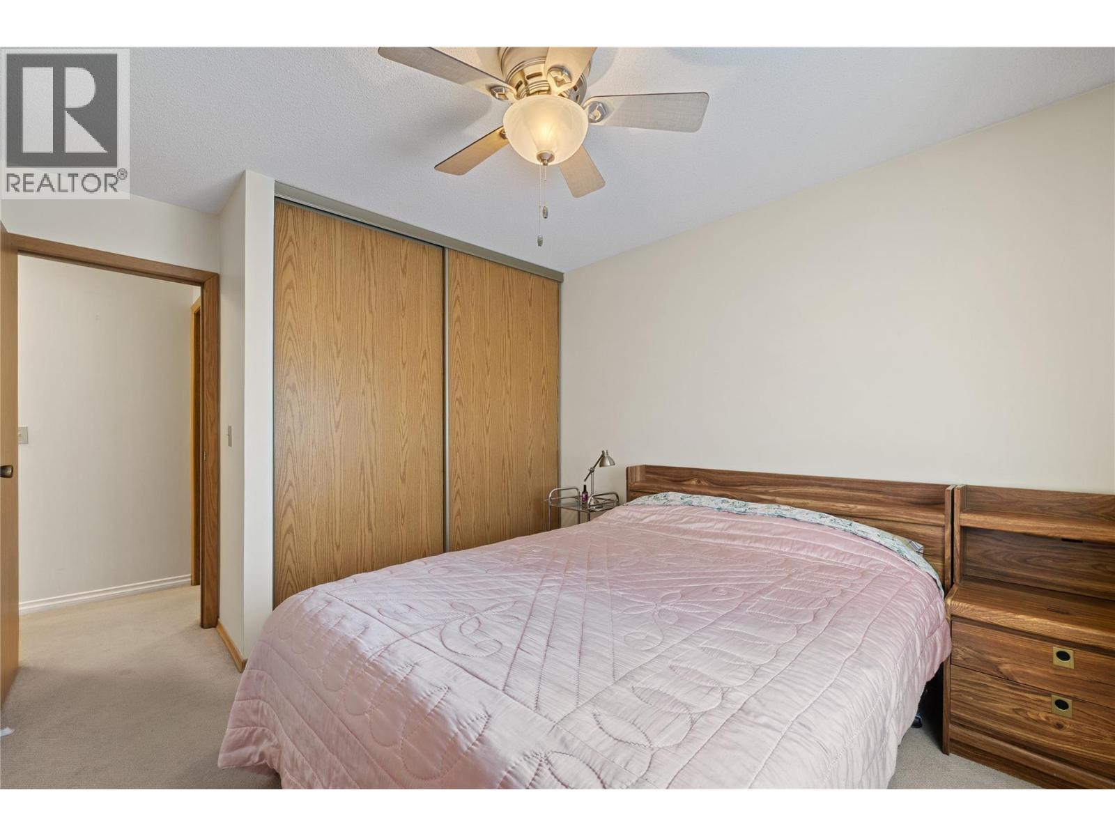 104 1035 Bernard Avenue, Kelowna