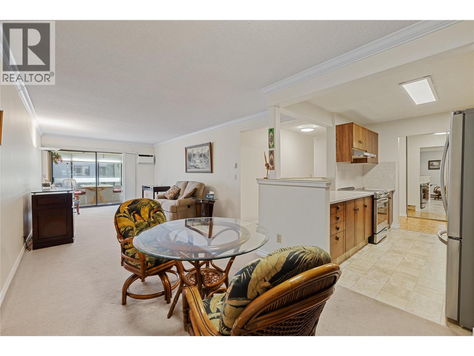 104 1035 Bernard Avenue, Kelowna