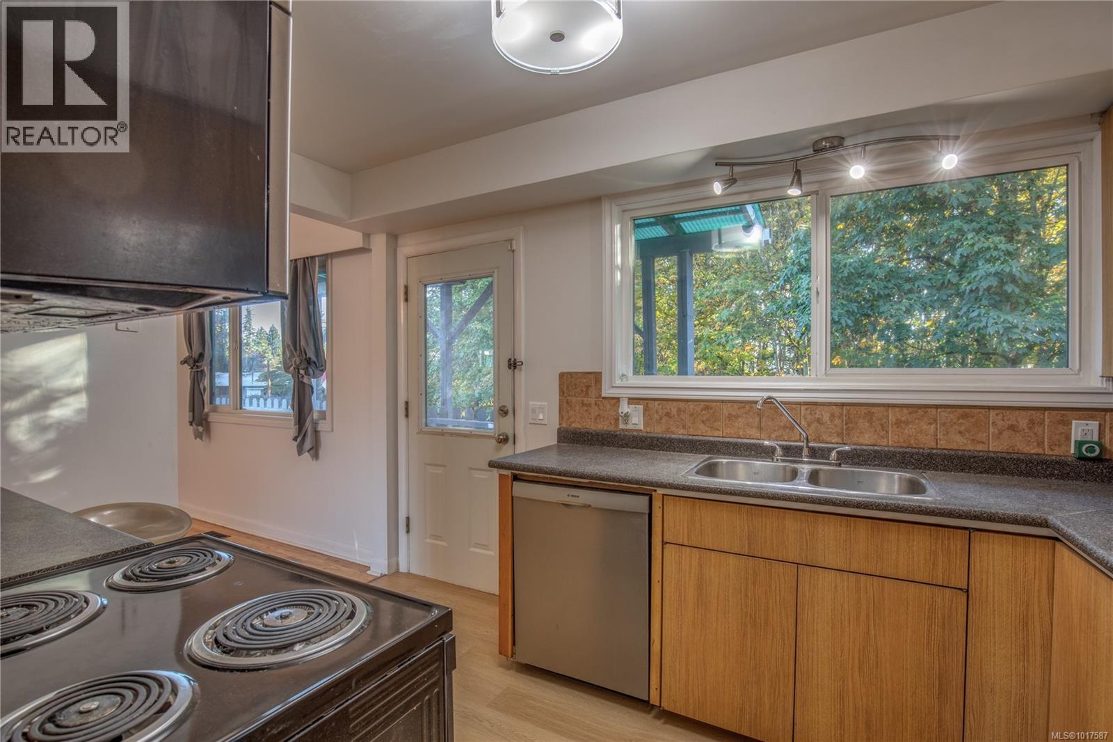 770 Government St, Duncan