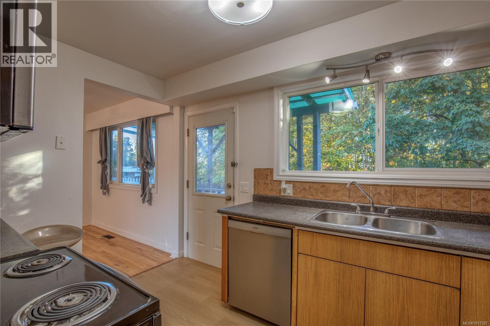 770 Government St, Duncan