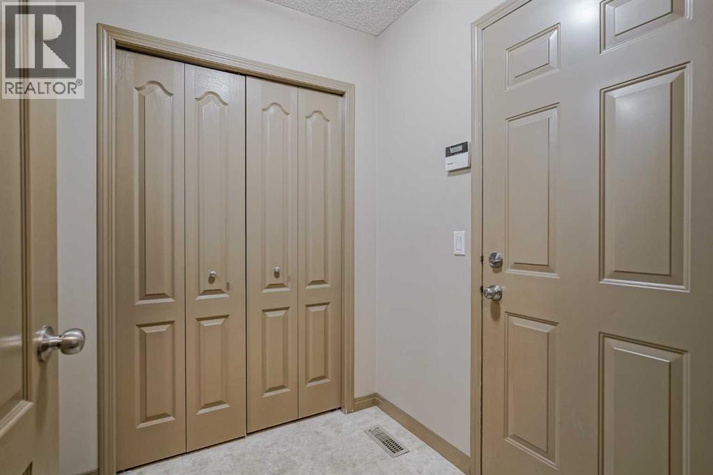Single Family House 5 Level for Sale in  Kincora Park NW Kincora Calgary 