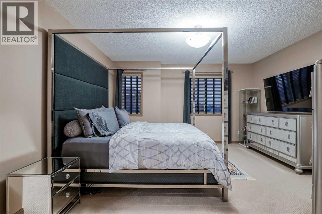 Single Family House 5 Level for Sale in  Kincora Park NW Kincora Calgary 