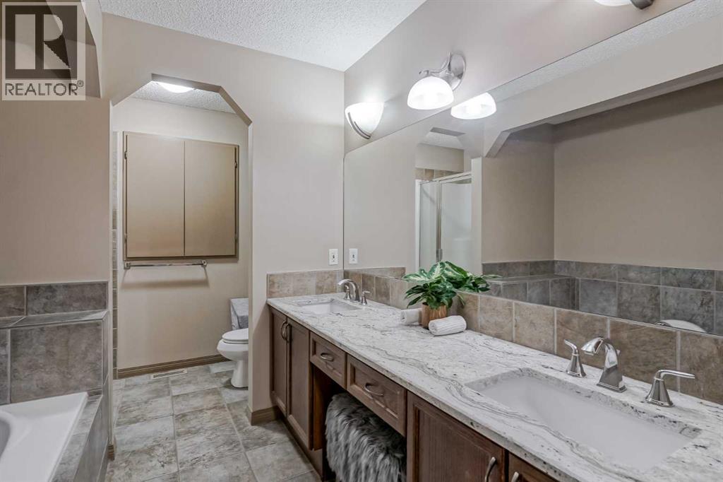 Single Family House 5 Level for Sale in  Kincora Park NW Kincora Calgary 