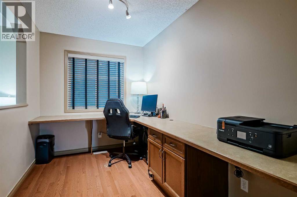 Single Family House 5 Level for Sale in  Kincora Park NW Kincora Calgary 
