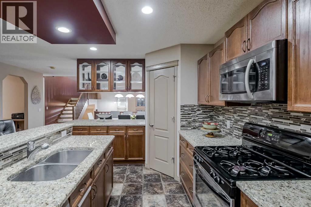 Single Family House 5 Level for Sale in  Kincora Park NW Kincora Calgary 