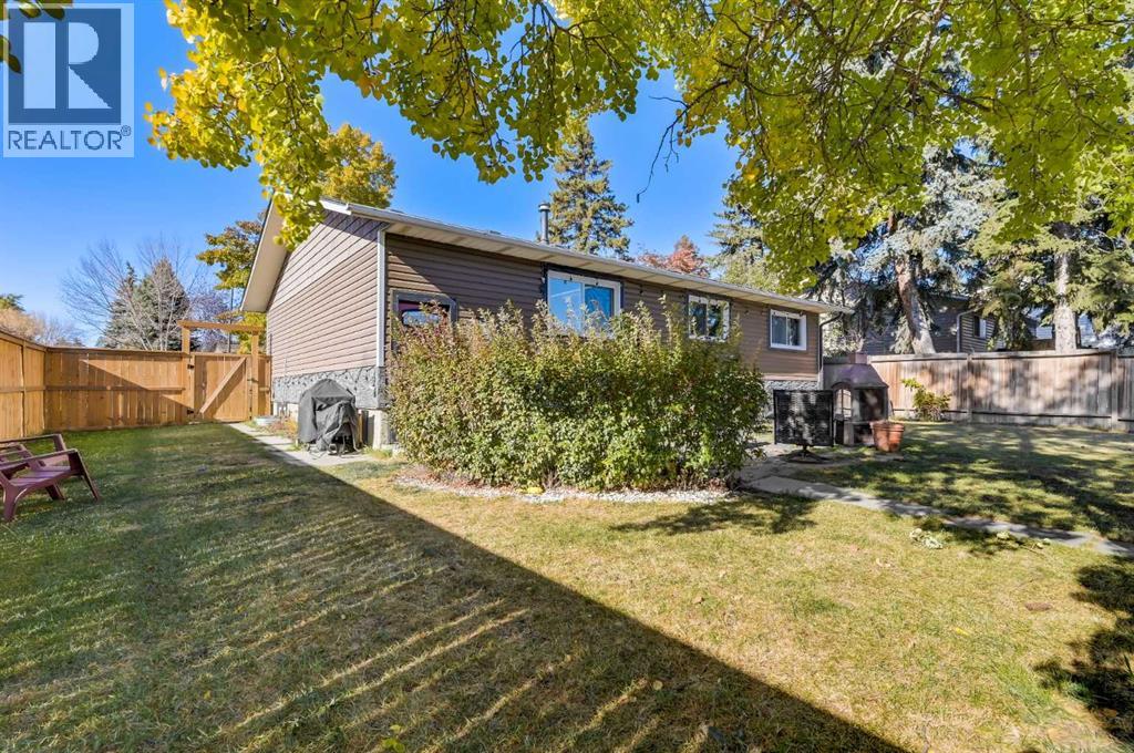 Single Family House Bungalow for Sale in  Queensland Drive SE Queensland Calgary 