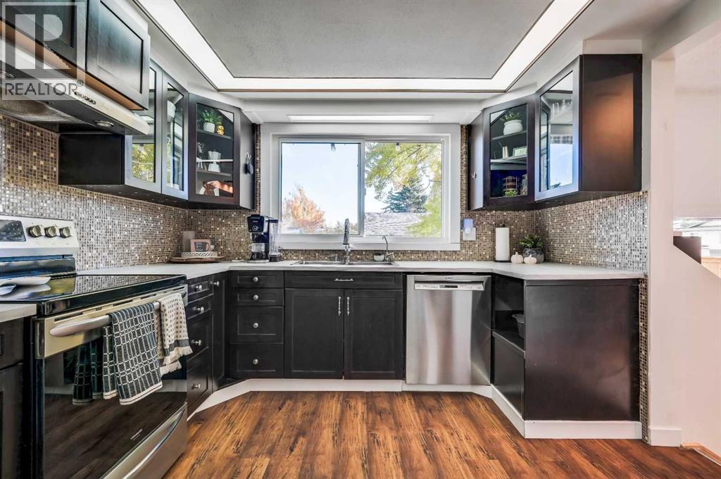 Single Family House Bungalow for Sale in  Queensland Drive SE Queensland Calgary 