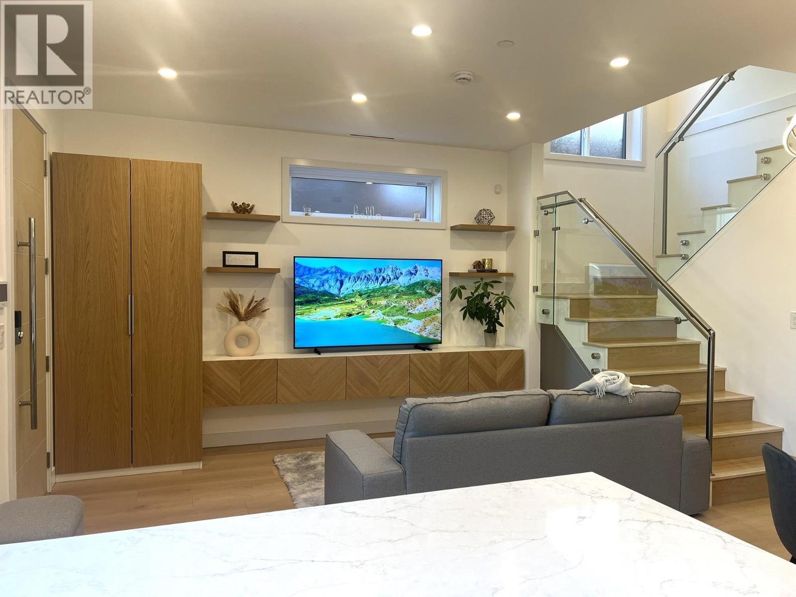 1 2838 TURNER STREET, Vancouver