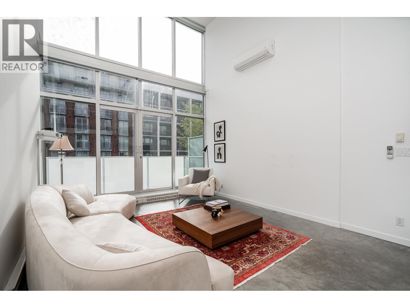 PH609 53 W HASTINGS STREET, Vancouver