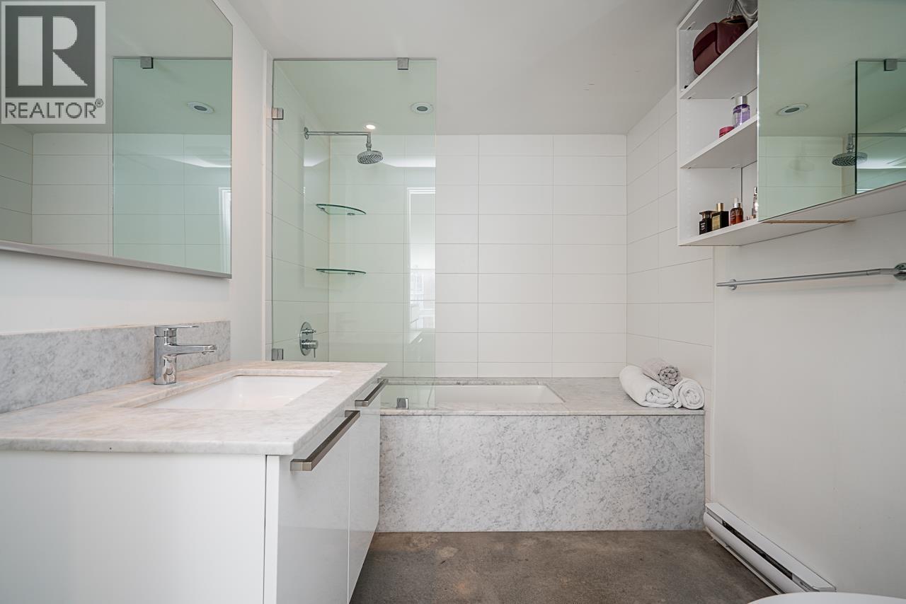 PH609 53 W HASTINGS STREET, Vancouver