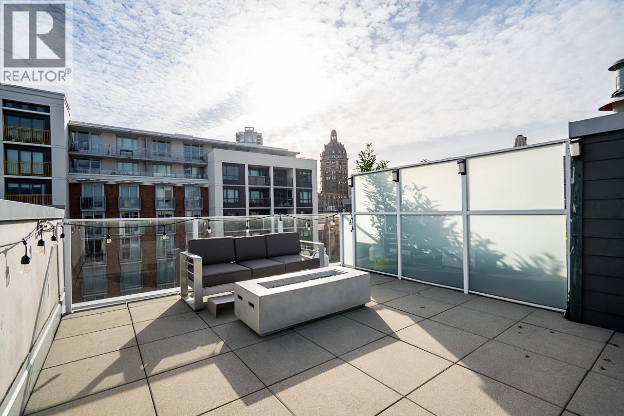 PH609 53 W HASTINGS STREET, Vancouver