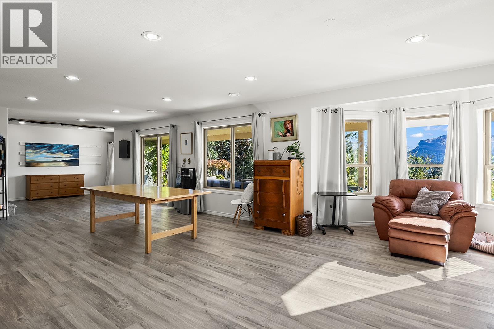 2031 Rosealee Lane, West Kelowna