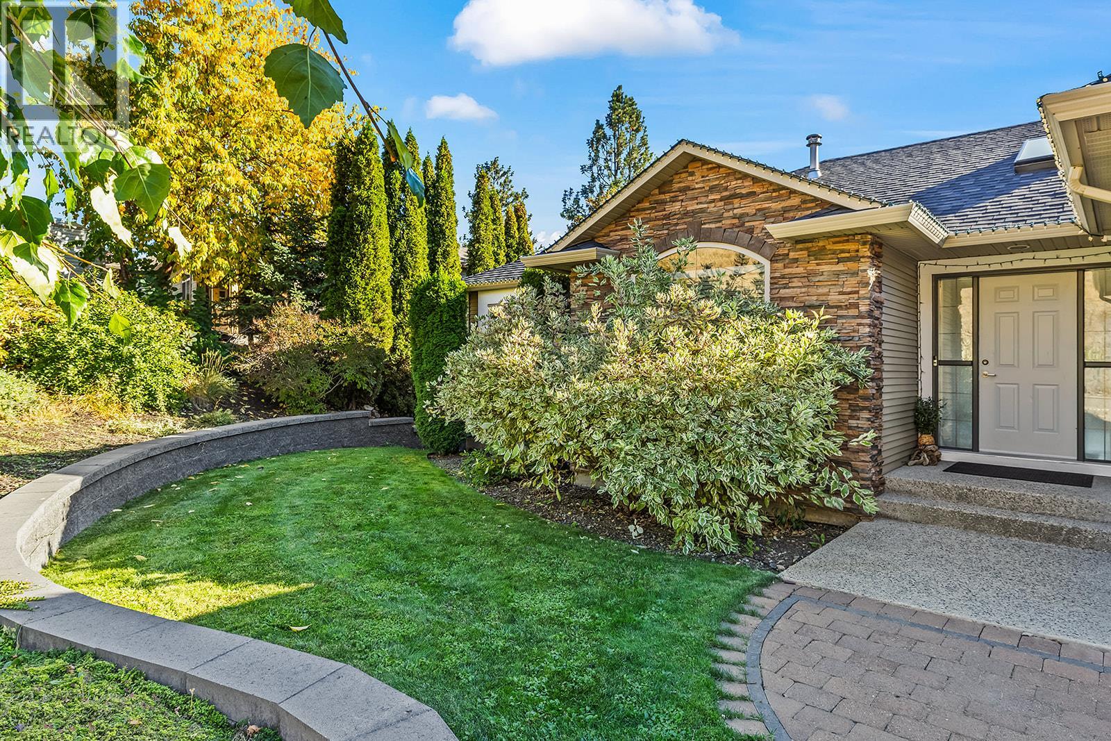  2031 Rosealee Lane, West Kelowna
