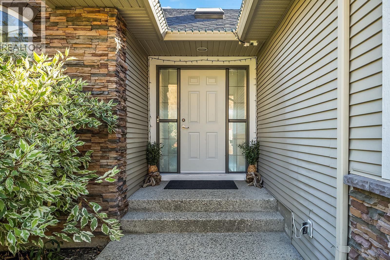  2031 Rosealee Lane, West Kelowna