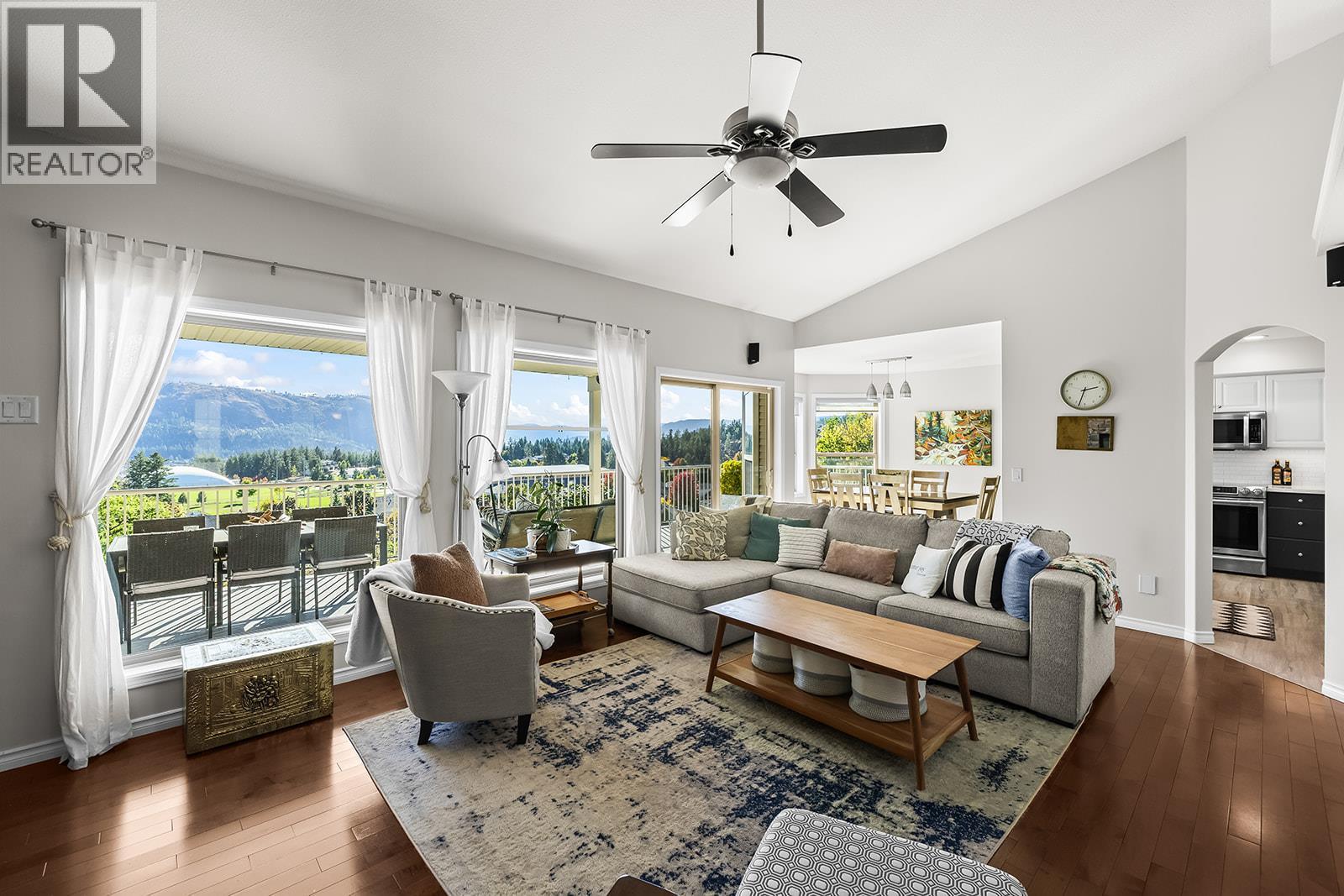  2031 Rosealee Lane, West Kelowna